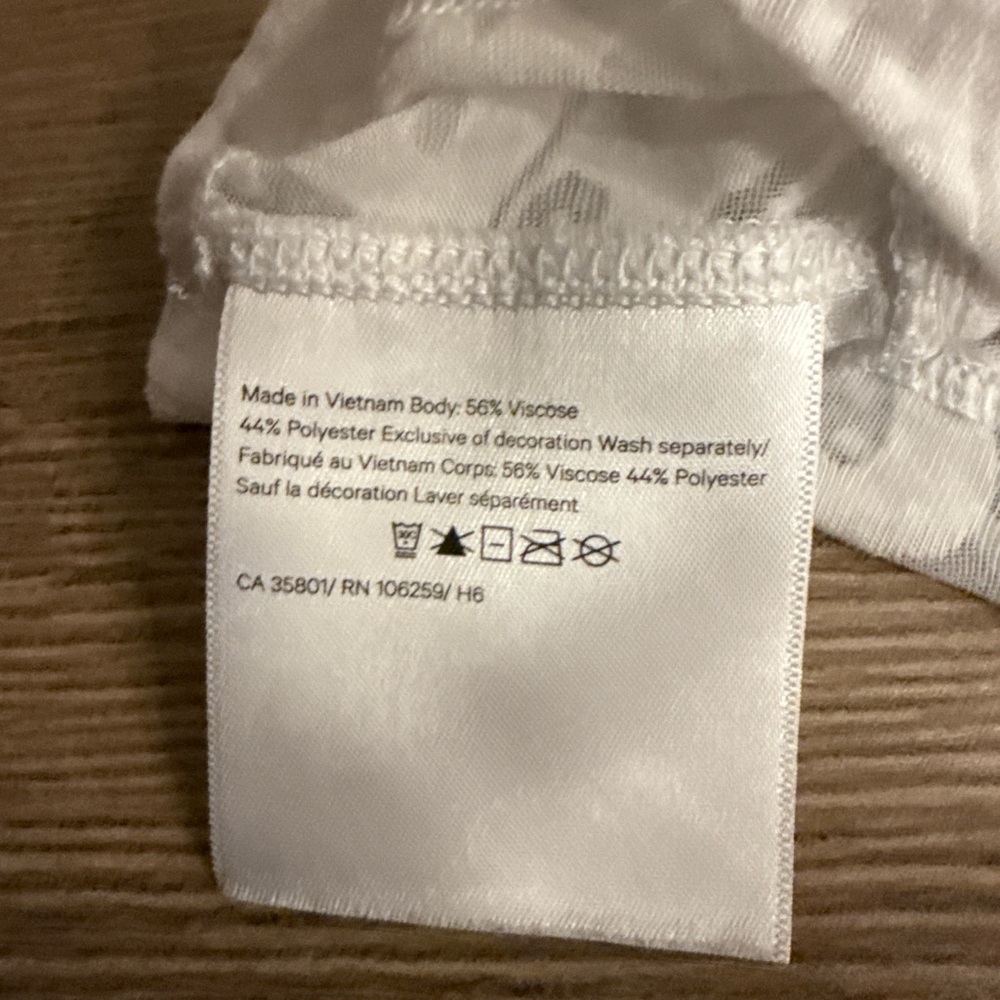 Lululemon Swirl Print muscle Tank / Crop - Picture 2 of 4